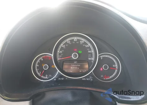 2018 Volkswagen Beetle 2.0T Coast/2.0T S z USA, uszkodzony, nr VIN 3VWFD7AT2JM704969